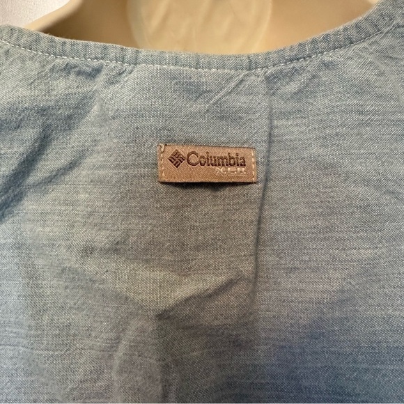 Columbia XCO Women's Blue Chambray Sleeveless Boho Tank Top Embroidered Size S - Picture 5 of 12